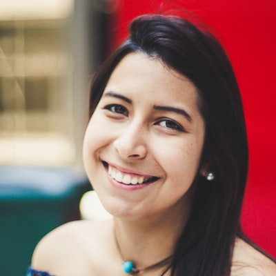 五星体育全能型解说王伟近照，知识渊博风趣幽默